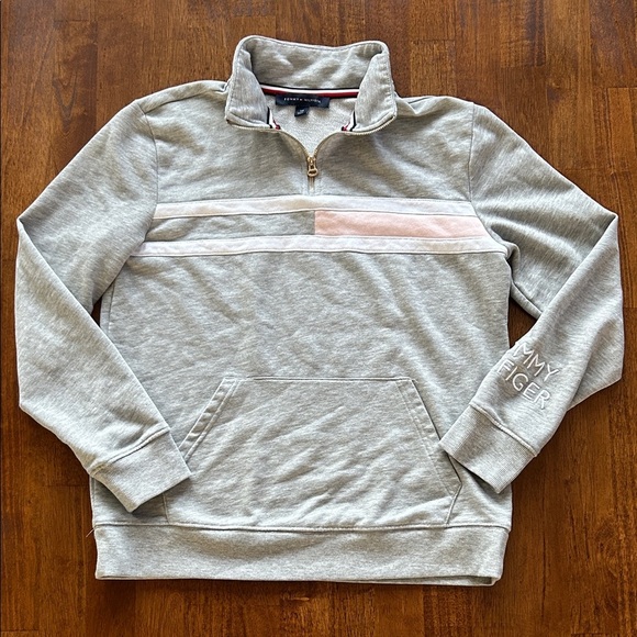 Tommy Hilfiger Tops - Tommy Hilfiger women’s preppy pullover, gray shirt size small petite​